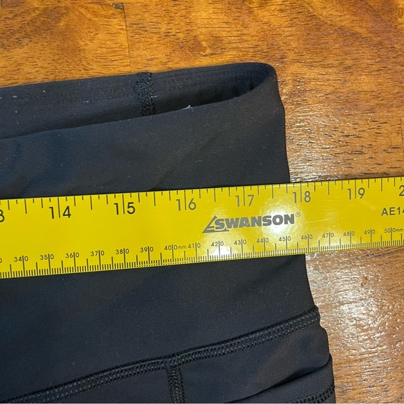 Old Navy Black Bike Shorts - Picture 3 of 6